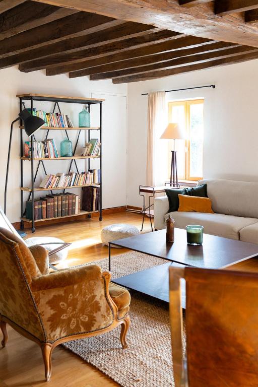 Salon rustique chic dans une ferme rénovée