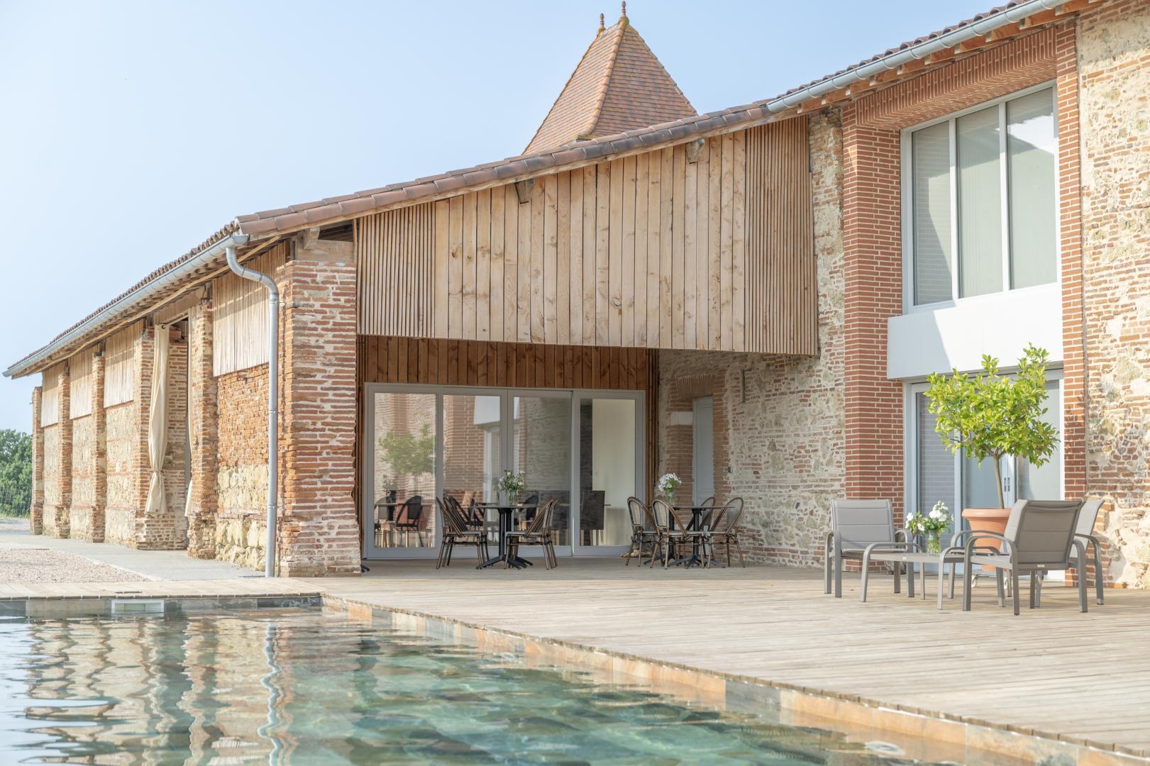 Mas rénové avec piscine pour séminaire en Occitanie